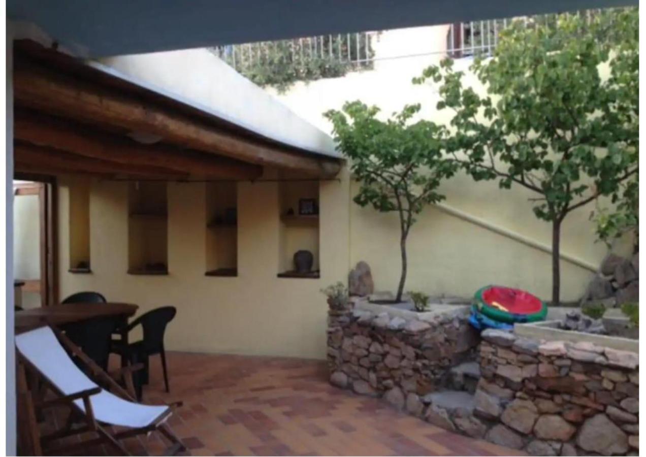 Casa Vacanze A Pochi Passi Dal Mare La Maddalena  Eksteriør billede